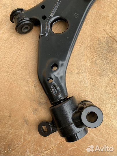 Рычаг нижний передний левый Mazda CX-9