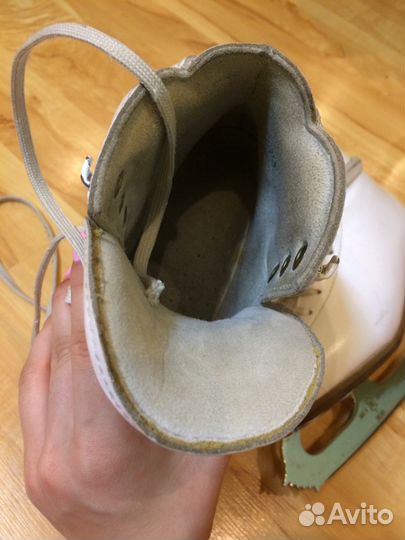 Коньки профессиональные