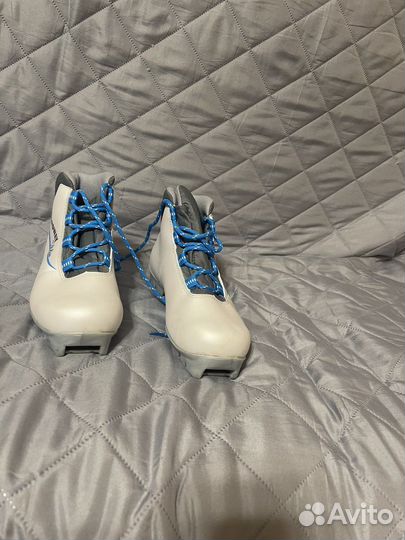 Лыжные ботинки новые