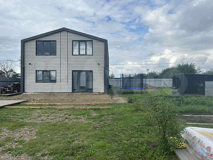 Дом 190 м² на участке 10 сот.