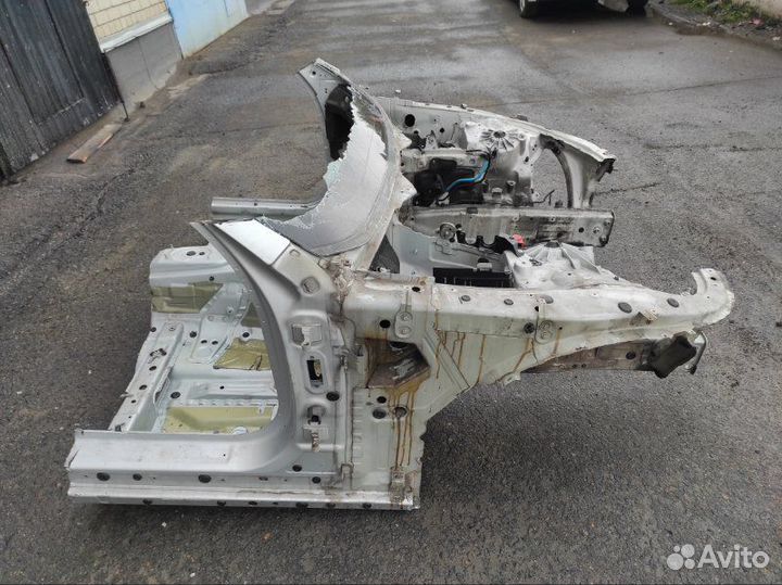 Часть кузова (передняя) Bmw 5-Series F10 N52B25