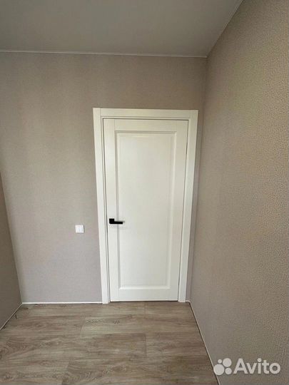 Межкомнатная двери светлая