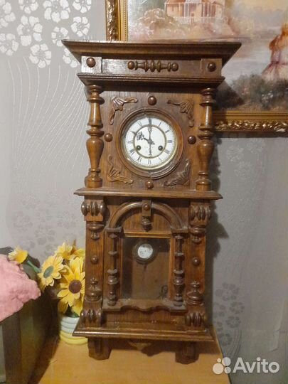 Старинные настенные антикварные часы с боем