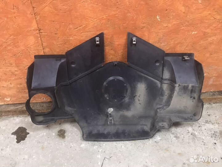 Корпус воздушного фильтра mercedes m113