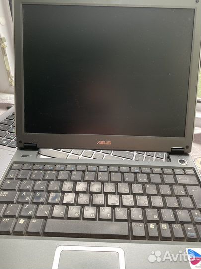 Ноутбук asus М5200AE