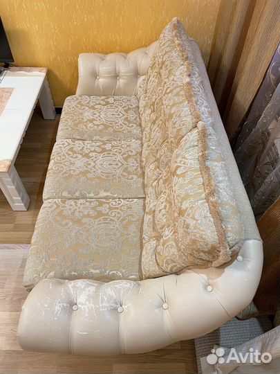 Диван и два кресла в комплекте бу