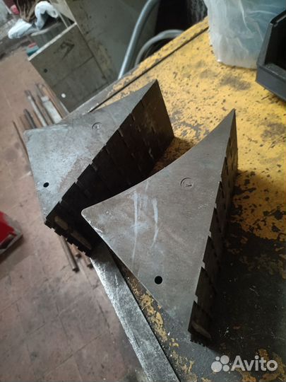 Упор противооткатный легковой