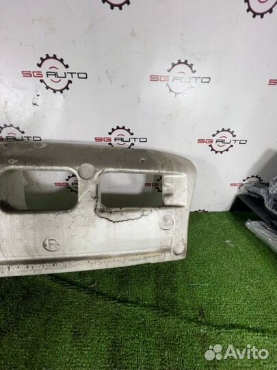 Пенопласт бампера задний Toyota Celica ZZT231