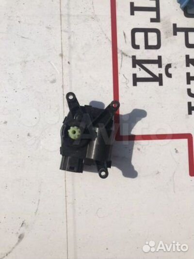 Моторчик заслонки отопителя Ford Focus 3