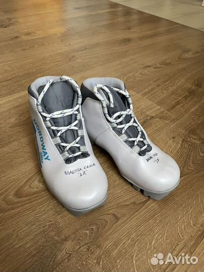 Лыжные ботинки, р 33