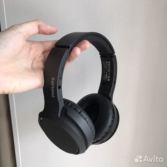 Беспроводные наушники Philips