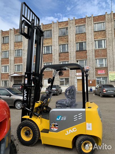 Вилочный погрузчик JAC CPD 25, 2023