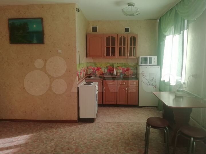 2-к. квартира, 42 м², 2/4 эт.