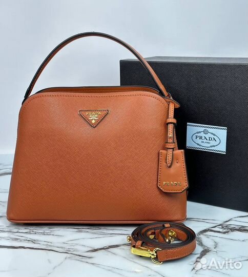 Сумка prada натуральная кожа