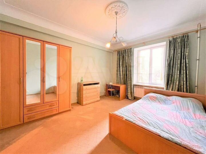 2-к. квартира, 57 м², 2/5 эт.