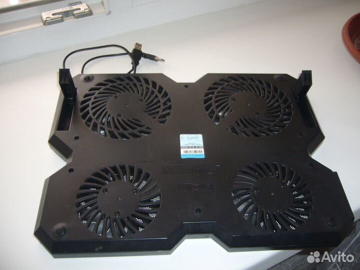 Подставка для охлаждения ноутбука