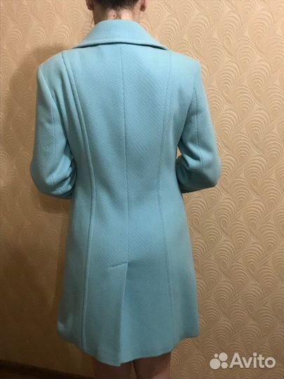 Пальто бирюзовое
