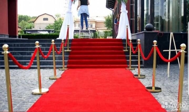 Аренда стульев, столов, скатерти, красных дорожек