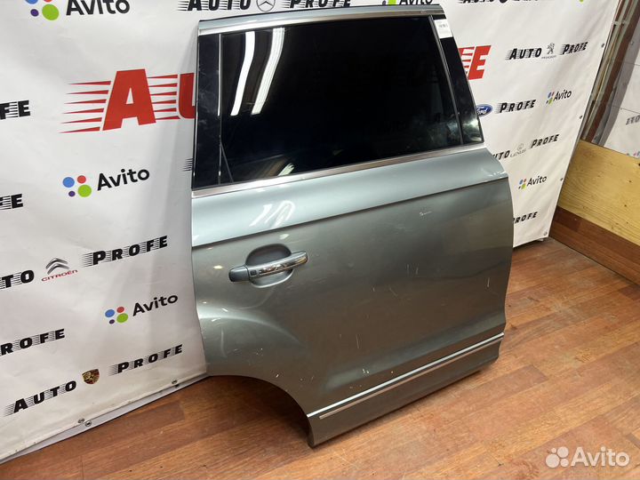 Правая Дверь Audi Q7 L 4
