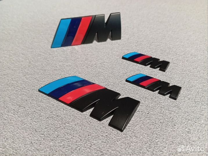 Набор шильдиков BMW M performance на кузов вкруг