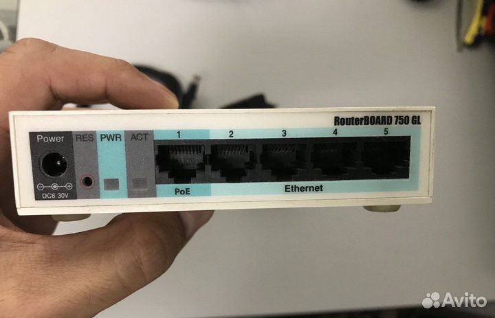 Маршрутизатор MikroTik RB750GL