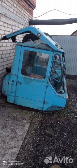 Кабина на трактор хтз