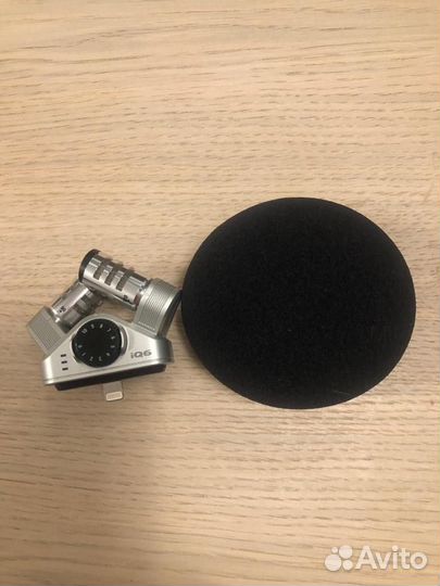 Микрофон для iPhone с ветрозащитой zoom iq6