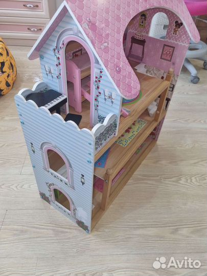 Кукольный домик с мебелью большой