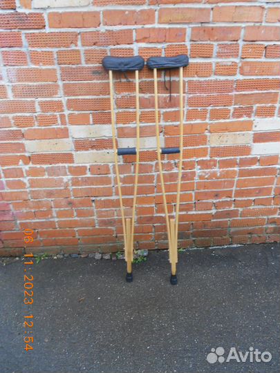 Костыли подмышечные деревянные