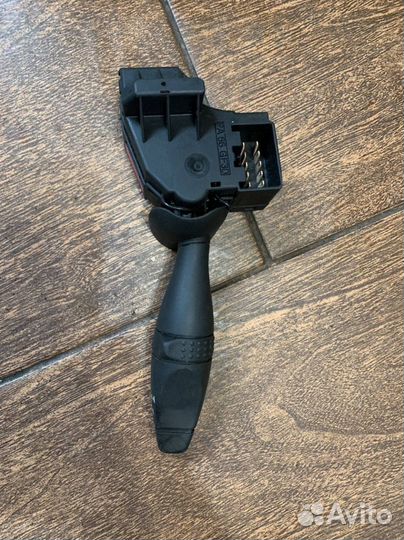 Переключатель стеклоочистителей Ford Fusion