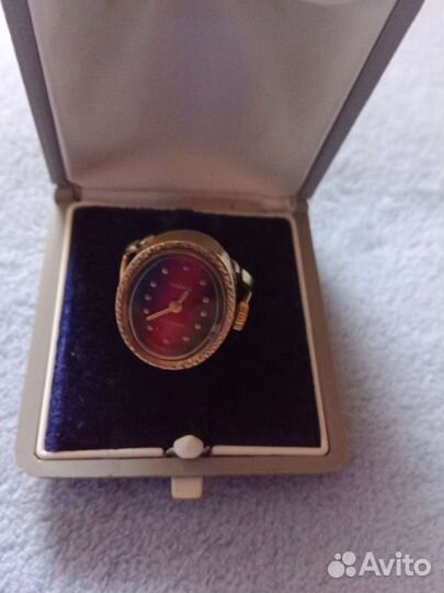 Часы кольцо чайка