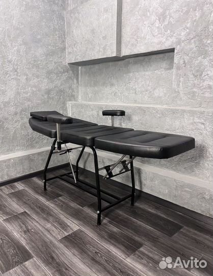 Косметологическое кресло, кушетка для педикюра