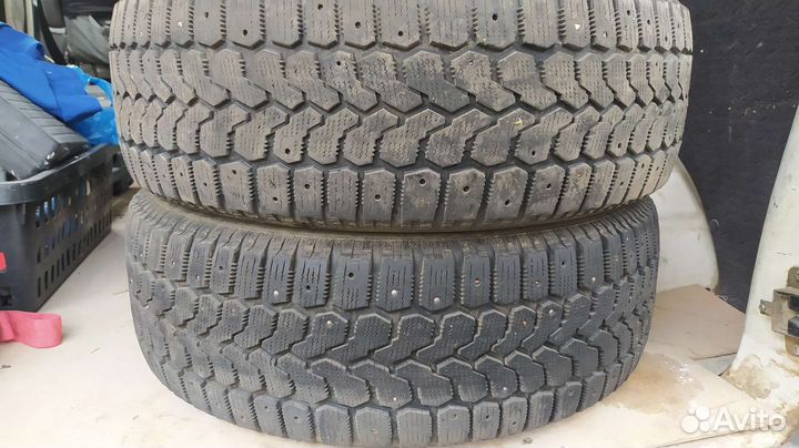 Yokohama Ice Guard F700Z 215/60 R17