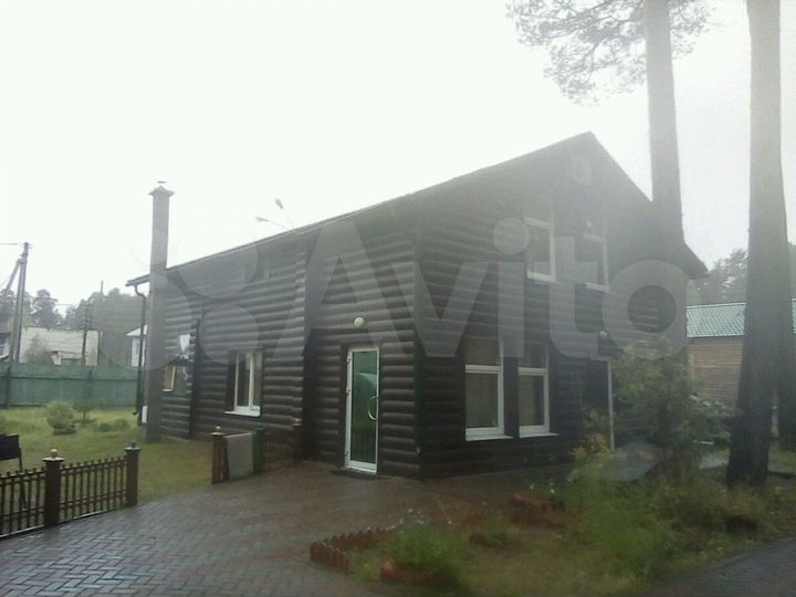 Дом 383 м² на участке 1,5 га