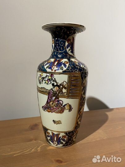 Ваза китайская. Фарфор