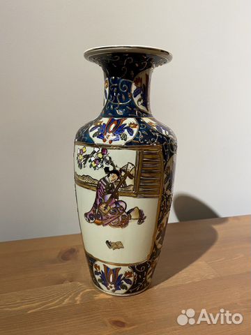 Ваза китайская. Фарфор