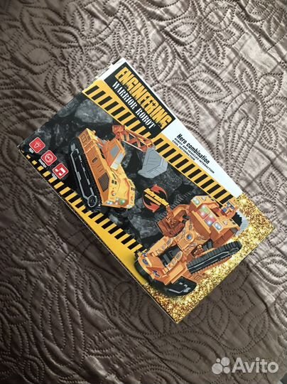 Робот и Машинка 2 в 1 Экскаватор новая