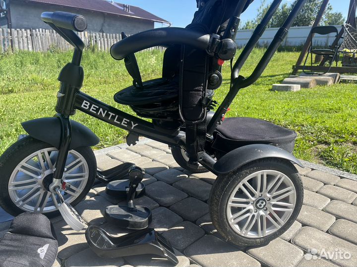Велосипед трехколесный с ручкой Bentley BN2O
