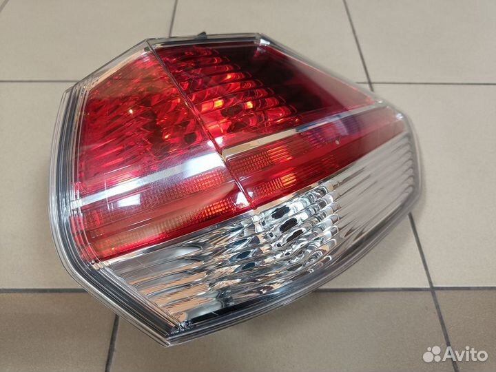 Nissan X-Trail T32 Фонарь задний наружный правый