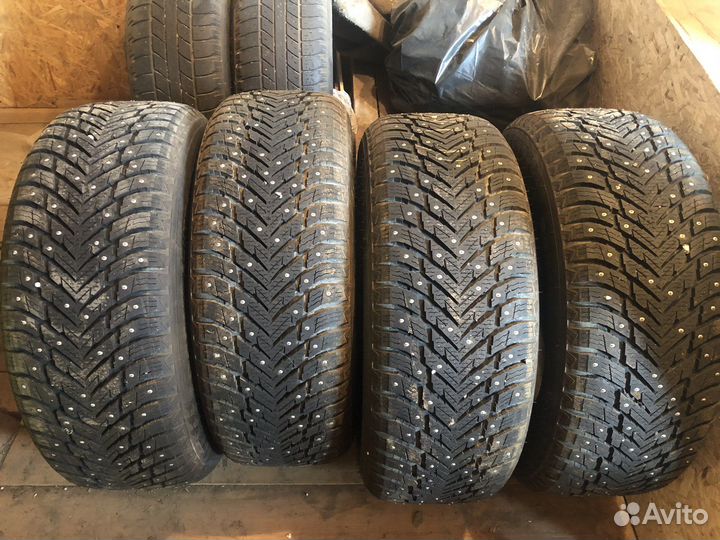 Nokian Tyres Hakkapeliitta 10p SUV 255/65 R17