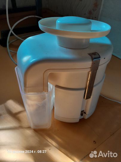 Соковыжималка шнековая новая