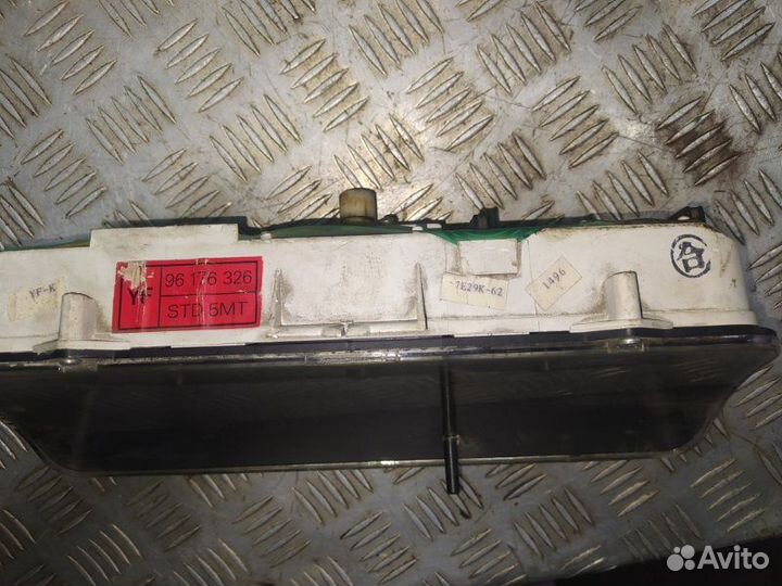 Панель приборов Daewoo Nexia