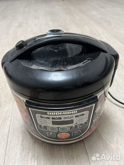 Мультиварка redmond rmc-m12/m22