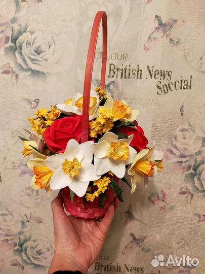 Букет-комплимент Розы с нарциссами