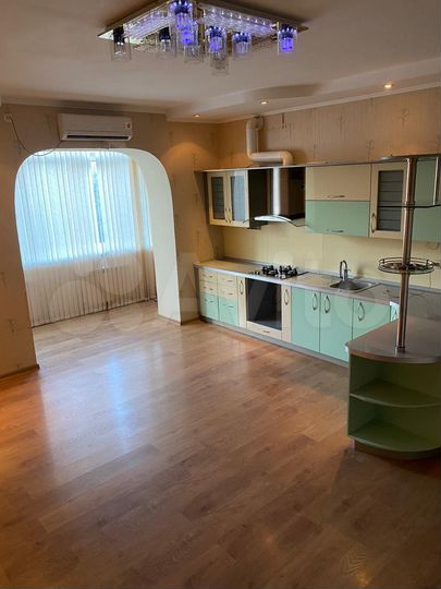 2-к. квартира, 85 м², 2/4 эт.