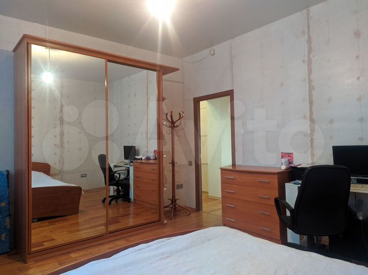 2-к. квартира, 74 м², 1/4 эт.
