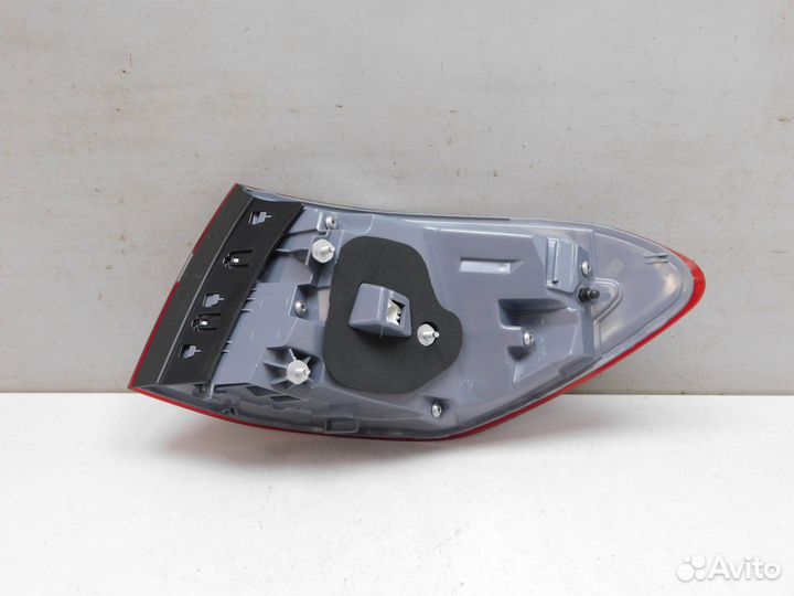 Фонарь задний наружный левый Mercedes-Benz GLC