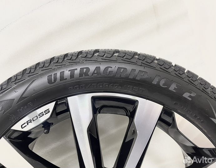 Goodyear UltraGrip Ice 2 205/50 R17 93T