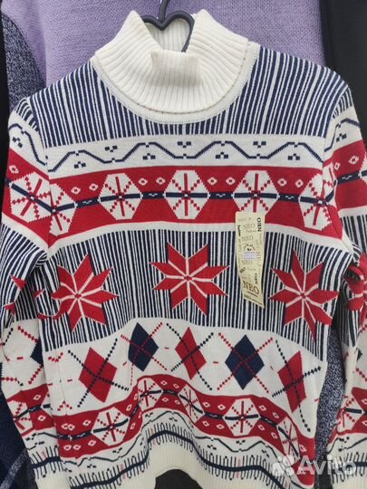 Свитер новый