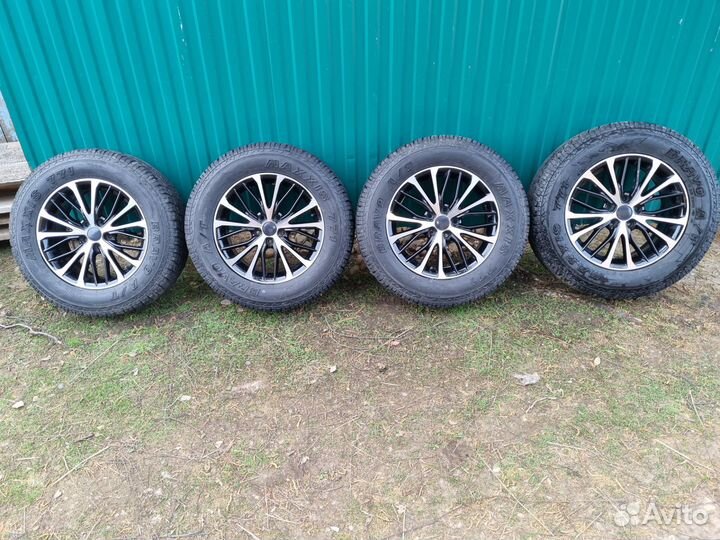 Калеса Maxxis 771 bravo a/t хундай санта фе